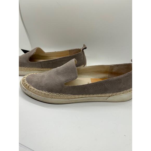 Dolce Vita size 9 Grey Suede Slip On Flat Loafers Classic Preppy Slip-on - Picture 3 of 7